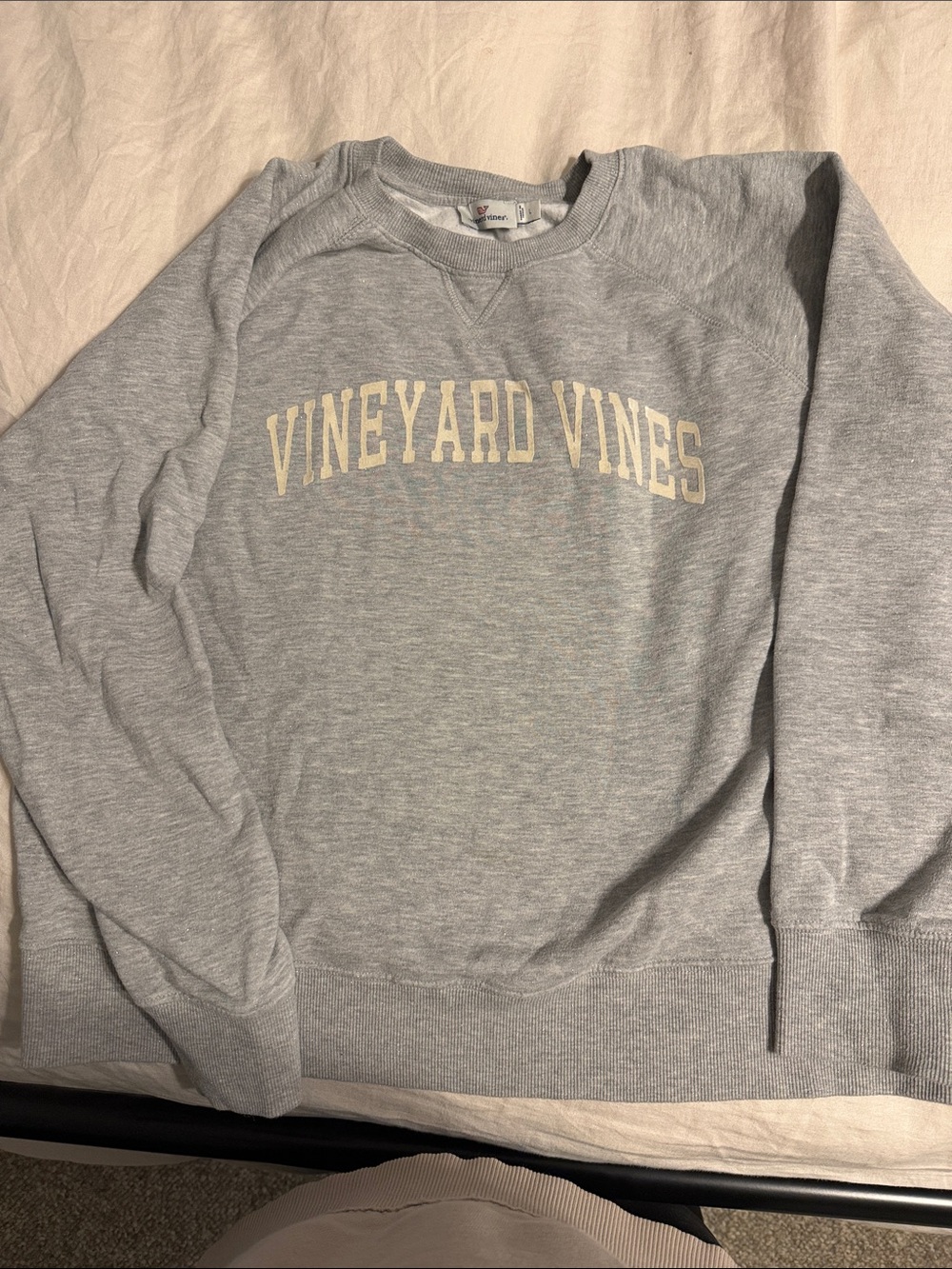 Vineyard Vines Light Gray Crewneck Sweatshirt with Cream Logo